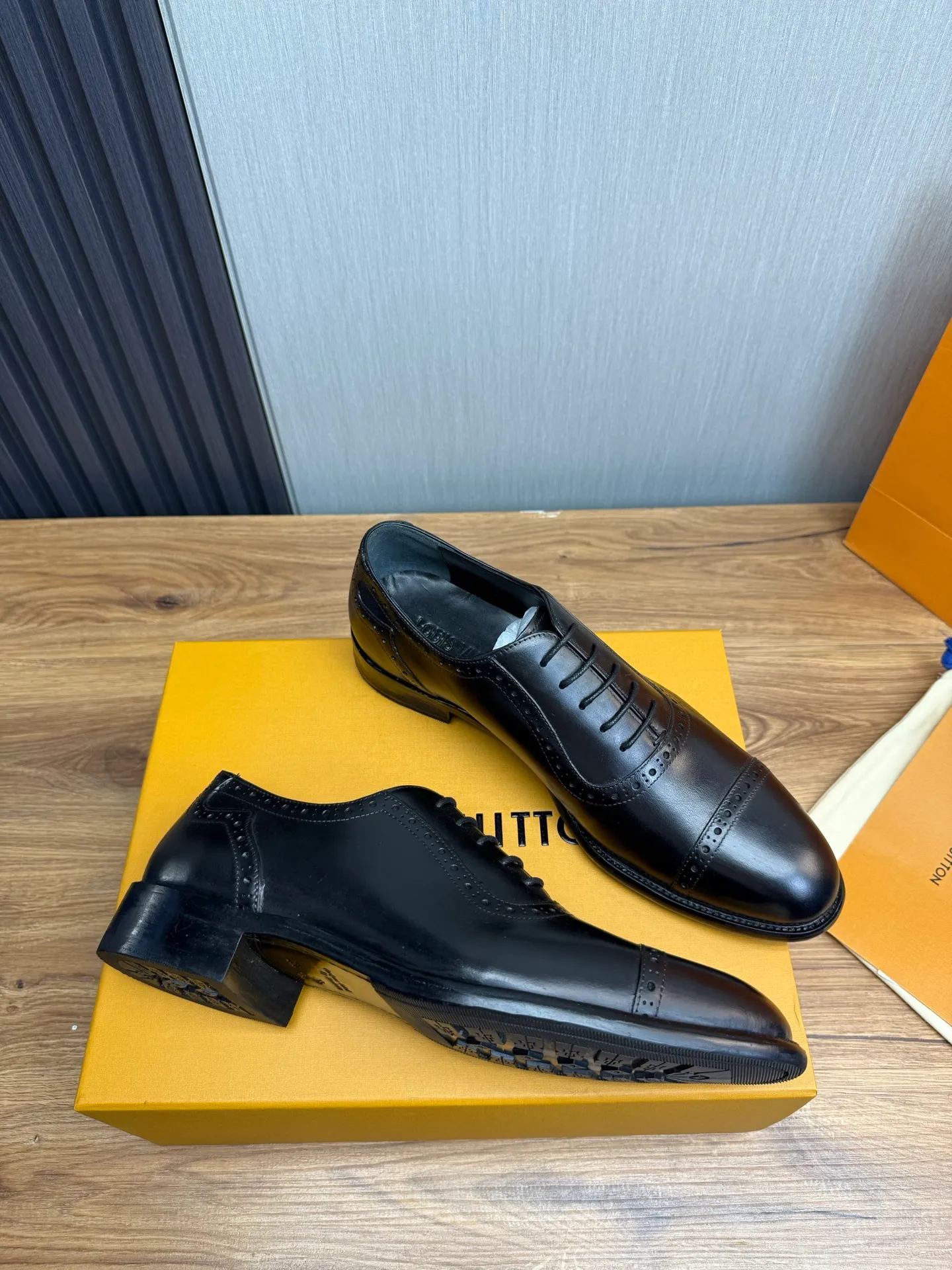 Men's shoes💰760💰 LV. Men's business casual leather shoes, 1:1 shipment ⬆️Luxurious and noble👞All imported original brand leather, just to create a more comfortable wearing experience, upper: original cowhide ➕Imported full cow lining, original leather outsole ✔️36-45 (38.45 non-refundable)
